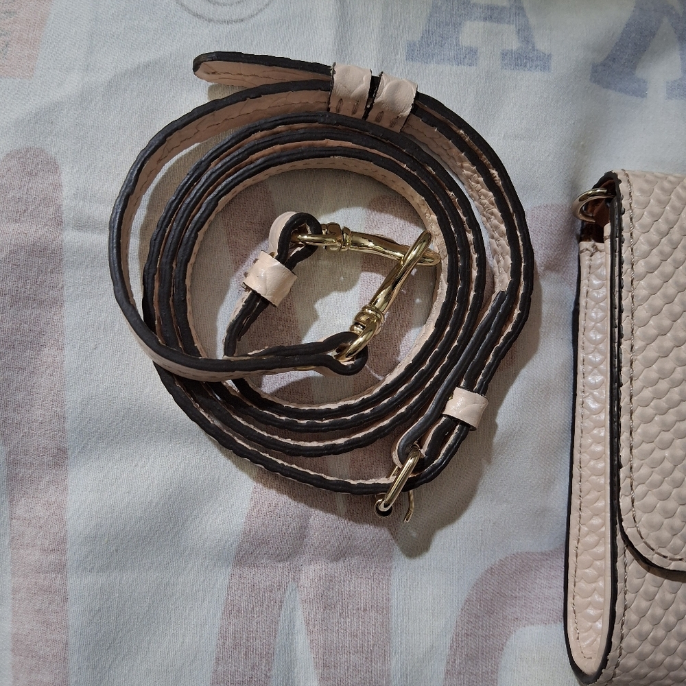 Dooney & Bourke Embossed Python Clutch/ Crossbody - Picture 3 of 7